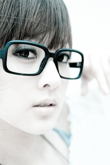 屈楚萧出席《流浪地球》苏州路演 超前搭配个性十足_篮球赛事(图2) 篮球赛事